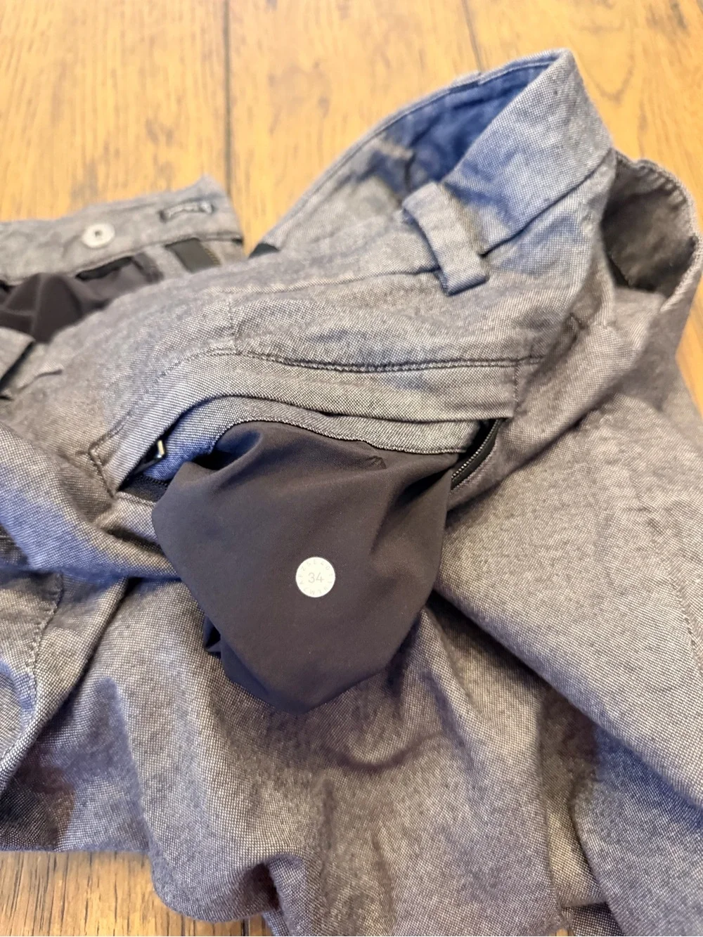 Lululemon Men’s Commission Shorts  Gray Chambray Size 34 8”